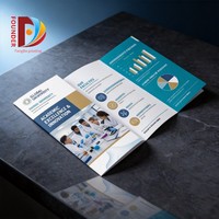 Affiche personnalisée de luxe de petite taille, impression numérique pliée en trois parties, dépliant laminé