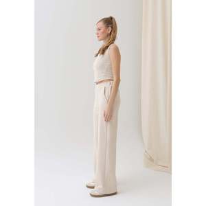 Puane Women's Comfortable Wide Leg Sweatpants, Casual Loose Fit Joggers with Elastic Waist, Beige, Model 18152PNT - Product Image 2