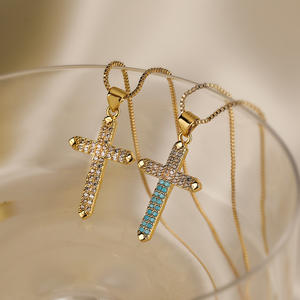 Collar Religioso Cristiano con Colgante de Moissanita, Cruz Templaria Chapada en Oro, Joyería con Diamantes VVS, Collares para Mujer, Estilo Iced Out, Jesús - Product Image 2