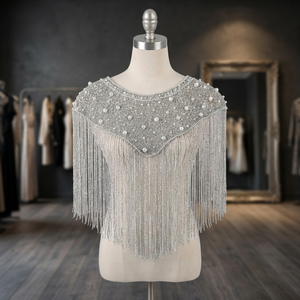 Collier Capelet Frangé Perlé Argenté, Accessoire de Mode de Luxe pour Soirée - Product Image 4