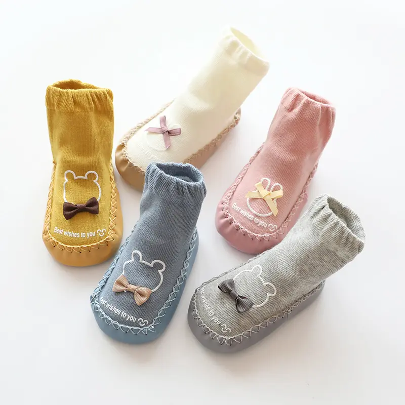 En gros arc De Qualité Supérieure En Tricot Bébé Semelles en caoutchouc Chaussettes Antidérapant Bébé Chaussettes Bébé Chaussettes avec semelle en caoutchouc