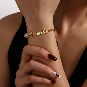 กำไลข้อมือสลักชื่อสำหรับผู้หญิง รูปหัวใจ โซ่สแตนเลส เครื่องประดับอักษรย่อส่วนตัว ของขวัญวันเกิด - Product Image 3