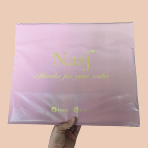 Sac d'expédition en polymailleur écologique rouge personnalisé à vente chaude, à base de plantes, pour t-shirt, colis de livraison, sac polymailleur pour vêtements - Product Image 1