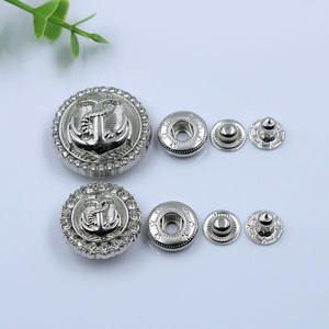 Boutons <span class=keywords><strong>pression</strong></span> personnalisés de haute qualité en alliage de métal avec strass Big Four Parts Press Spring Button for Clothes Down Jacket - Product Image 1
