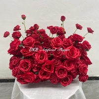 Arrangement floral de roses artificielles en soie rouge déjà confectionné, décoration artisanale, fleur artificielle pour allée de mariage, décoration d'événements