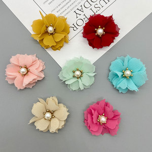 Accessoire de cheveux en mousseline de soie fait main avec fleur de perles, 4,5 cm, pour vêtements d'enfants, fleur décorative en tissu, motif camélia, unisexe, pour tout-petits - Product Image 1
