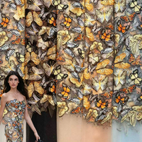 Tissu brodé 3D multicolore à broderie lourde pour robes, vêtements et artisanat DIY
