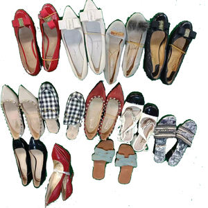 Used Ladies Casual Shoes Flat Sneaker Leather Slip-On Walking Style Wholesale Products <b>by</b> Pairs - Product Image 6