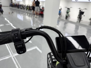 สภาพใหม่ 350W พร้อมมอเตอร์ฮับหลัง 3 สปีด ดีไซน์สองล้อ จักรยานไฟฟ้าอัจฉริยะ XiaoWangZi มอเตอร์ฮับหลัง XiaoWangZi - Product Image 6