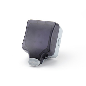 Sika - Enchufe de Pared Exterior Impermeable, 5 Tomas de Corriente, 10 A, 230 V, IP66, Montaje en Superficie, Caja a Prueba de Lluvia, Tipo 86, de Una Sola Unidad - Product Image 1