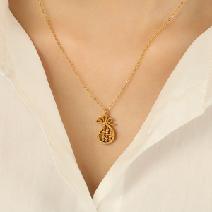 จี้รูปถุงเงินทอง สร้อยคอไทเทเนียมเหล็ก รูปทรงผลไม้ ของขวัญเครื่องประดับ สร้อยคอคลาวิเคิล ดีไซน์หรูหรา ใช้งานได้หลากหลาย สร้อยคอแฟชั่น - Product Image 4
