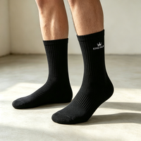 Chaussettes mi-mollet à motif imprimé numérique personnalisé, tricotées à côtes verticales, pour la mode streetwear et les marques décontractées