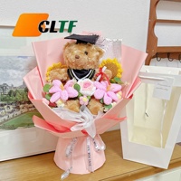 Bouquet de Noël et de remise de diplôme exquis fait main avec ours en peluche, fleurs au crochet et tricotées, légers et écologiques – Cadeaux