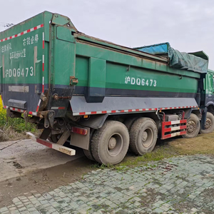 Camion benne d'occasion Sinotruk HOWO 8X4 12 roues, poids lourd, diesel, conduite à gauche, caméra arrière pour moteur - Product Image 1