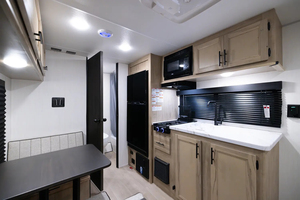 <span class=keywords><strong>Camping</strong></span>-<span class=keywords><strong>car</strong></span> de luxe moderne, étanche, directement de l'usine, capacité 4-5 personnes, caravane tout-terrain en fibre de verre 4x4 à vendre - Product Image 3
