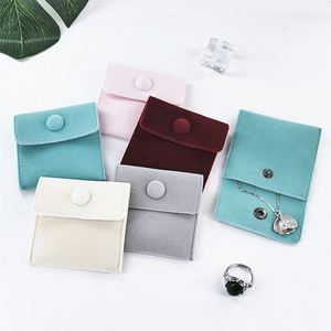 Pochette personnalisée en velours avec bouton-pression pour bijoux et boucles d'oreilles, 8,5x10cm, pochette à rabat avec bouton, petit sac personnalisé avec logo pour fête - Product Image 4