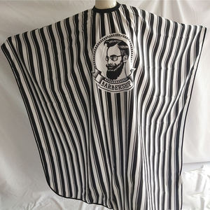 Cape de barbier professionnel Cape de beauté personnalisée avec Logo personnalisé pour hommes Cape de coiffure en polyester imperméable pour une utilisation en salon - Product Image 6