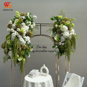 Décor de fond doux fait main sur mesure avec des fleurs vertes de printemps pour les événements, les mariages, la Saint-Valentin, fabriqué avec des fleurs artificielles douces - Product Image 1
