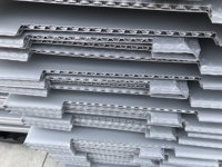 Palette en plastique à grande capacité empilable de 1200*1000 mm, boîte KTP à effet miroir, grand conteneur
