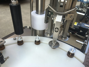 <b>200ml</b> High-Accuracy Electric Motor-Driven Automatic <b>Bottle</b> Filling and Capping Machine with PLC Control CX-GFT - Product Image 4