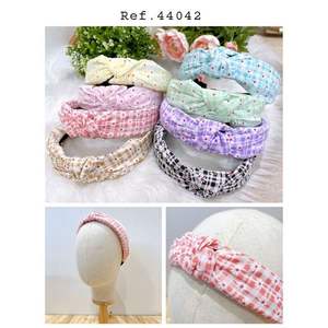 Bandeau noué en coton pour femme, motif écossais multicolore, style doux, accessoire capillaire réglable, usage décontracté - Product Image 1