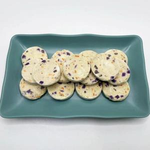 Vente en gros <span class=keywords><strong>de</strong></span> 200g <span class=keywords><strong>de</strong></span> fruits lyophilisés riches en protéines, légumes et poulet, friandises pour chats et chiens, délicieux collations au lait <span class=keywords><strong>de</strong></span> chèvre et pommes <span class=keywords><strong>de</strong></span> <span class=keywords><strong>terre</strong></span> violettes - Product Image 1