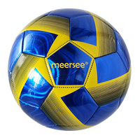 Ballon de football gonflable en PVC brillant personnalisé en gros, taille 5, avec logo personnalisé, vessie en caoutchouc confortable pour enfants