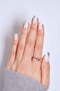 Uñas postizas de metal líquido ABS con estampado dorado, forma cuadrada, personalizadas OEM ODM, venta al por mayor de fábrica, efecto goteo plateado cromado. - Product Image 5