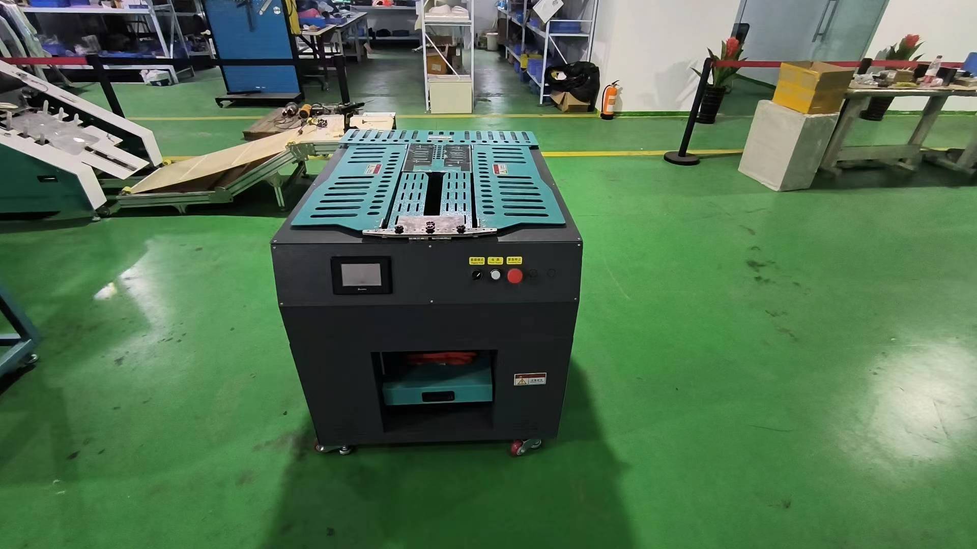 fully automatic clothes folding machine