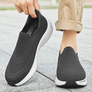 Nuove Scarpe Estive da Uomo Traspiranti Slip-On in Mesh Leggere Antiscivolo con Suola Morbida e Comfort Elevato per Corsa e Tempo Libero - Product Image 3