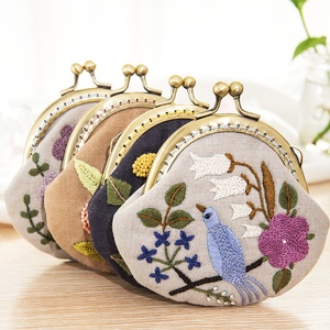 Bolsa de <span class=keywords><strong>Oro</strong></span> con Bordado de Suzhou Hecho a Mano, Estilo Antiguo Coreano Tridimensional - Product Image 1