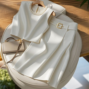 Conjunto de 2 piezas de moda de alta gama para mujer: Top sin mangas y falda de medio cuerpo, sin collar - Product Image 3