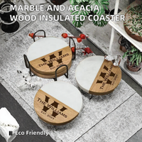 Set de table moderne de luxe écologique en marbre et bois d'acacia isolé avec design emboîté pour table à thé