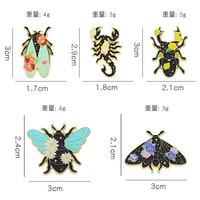 Großhandel Metall-Emaille-Pins Kreative Cartoon Siebenstern-Marienkäfer-Zikaden-Motten-Insekten-Anstecknadeln Souvenir Mode Schmetterlingsbroschen