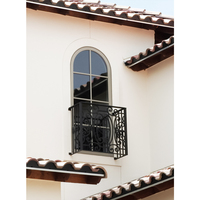 Fábrica al por mayor Metal Craft hierro fundido ventana barandillas delanteras seguridad balcón decoración Juliet barandillas al aire libre para casas