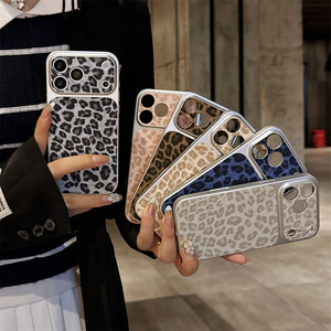 Cover Protettiva Y2K Retrò Scintillante con Stampa Leopardata Selvaggia per iPhone 18 17 Pro Max 16 15 con Cornice Argento Galvanizzata - Product Image 4