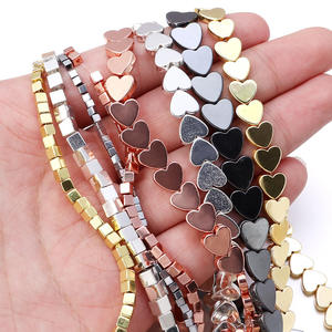 ゴールド ストーン ビーズ メッキ ヘマタイト スクエア＆ハート ビーズ 縦穴 ルースストーン ブレスレット DIY ジュエリー製作向け - Product Image 1