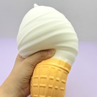 Cornet de crème glacée géant, jouet sensoriel souple et réaliste à presser pour soulager le stress, cadeau de fête pour enfants et adultes