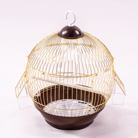Vente en gros usine : Cage à oiseaux ronde dorée plaquée or, portable, en fil métallique, pour perroquets, cage ornementale d'élevage manuel