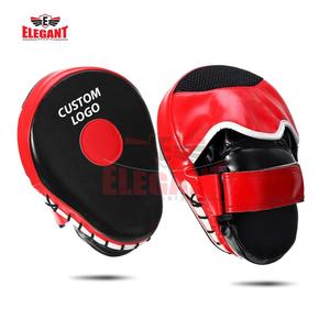 Coussinets de frappe de boxe en cuir de haute qualité avec logo personnalisé, élégants pour le sport - Product Image 1