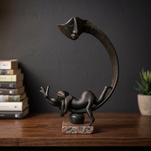 Escultura de Cerámica Art Deco Hecha a Mano |   Figura Abstracta para Decoración del Hogar |   Regalo Ecológico Nórdico para Diwali - Product Image 3