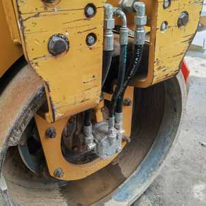 รถดรัมลูกกลิ้งแบบสั่นขนาด3ตัน STR30C-8มือสองพร้อมเครื่องยนต์ดีเซลและปั๊ม - Product Image 4