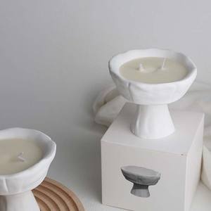 独特的白色石膏高脚杯形手工100% 大豆蜡蜡烛家居香水2芯香薰蜡烛 - Product Image 3