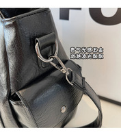 Sac Fourre-Tout Femme Personnalisé Style Rétro Y2K Années 90 en Cuir PU, Grande Capacité, Bandoulière Croisée, Nouveau Sac à Main Épaule Rétro Texturé Polyvalent 2025