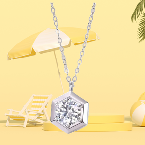 Collier pendentif hexagonal en moissanite 1 carat, argent sterling 925 plaqué or, coupe coussin, design géométrique, tendance, pour mariage - Product Image 2