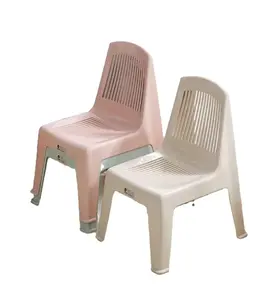 Venta caliente una silla de brazo de bajo precio Silla apilable Sillas de estudio de interior para niños con brazo para niños