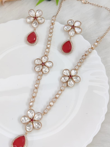 K058 Collier et boucles d'oreilles tendance pour femme, en laiton plaqué argent avec zircon et fleurs, bijoux élégants, cadeau de mariage, vente chaude - Product Image 1