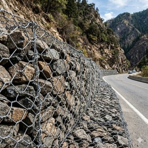 Gabion hexagonal en fil de fer <span class=keywords><strong>galvanisé</strong></span> <span class=keywords><strong>2m</strong></span> x 1m x 1m, maille 80x100mm, résistant à la corrosion, pour l'érosion des sols - Product Image 1