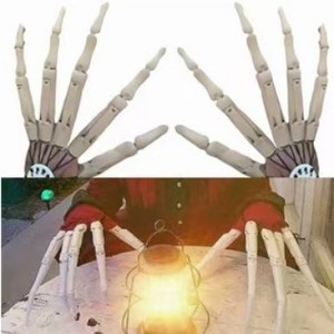 Articulated Fingers Hand Prop Plastic Halloween Outdoor Party Decoration - Product Image 3