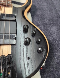 Guitare <span class=keywords><strong>basse</strong></span> électrique <span class=keywords><strong>IbaneZ</strong></span> BTB865SC, manche en érable, touche en palissandre, finition mate, 5/6 cordes, manche traversant - Product Image 4